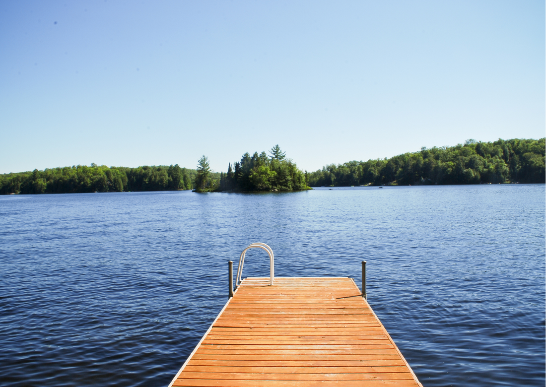 5 Dockside Essentials We're Packing For The May Long Weekend