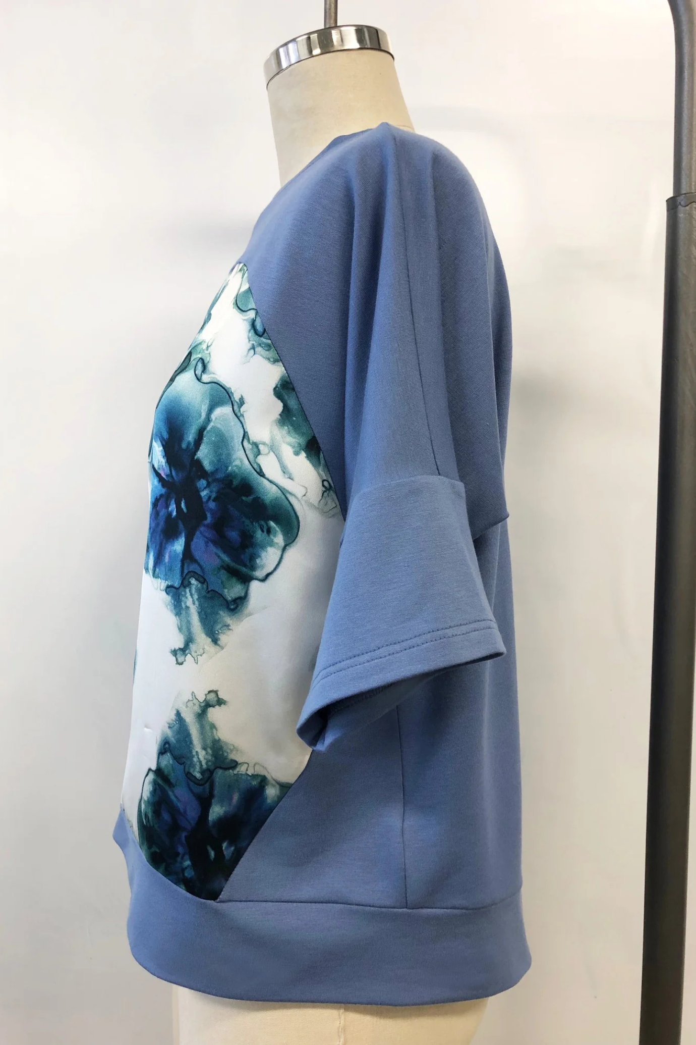 Short Sleeve Silk T-Shirt Porcelain Violets - Helene Clarkson Design