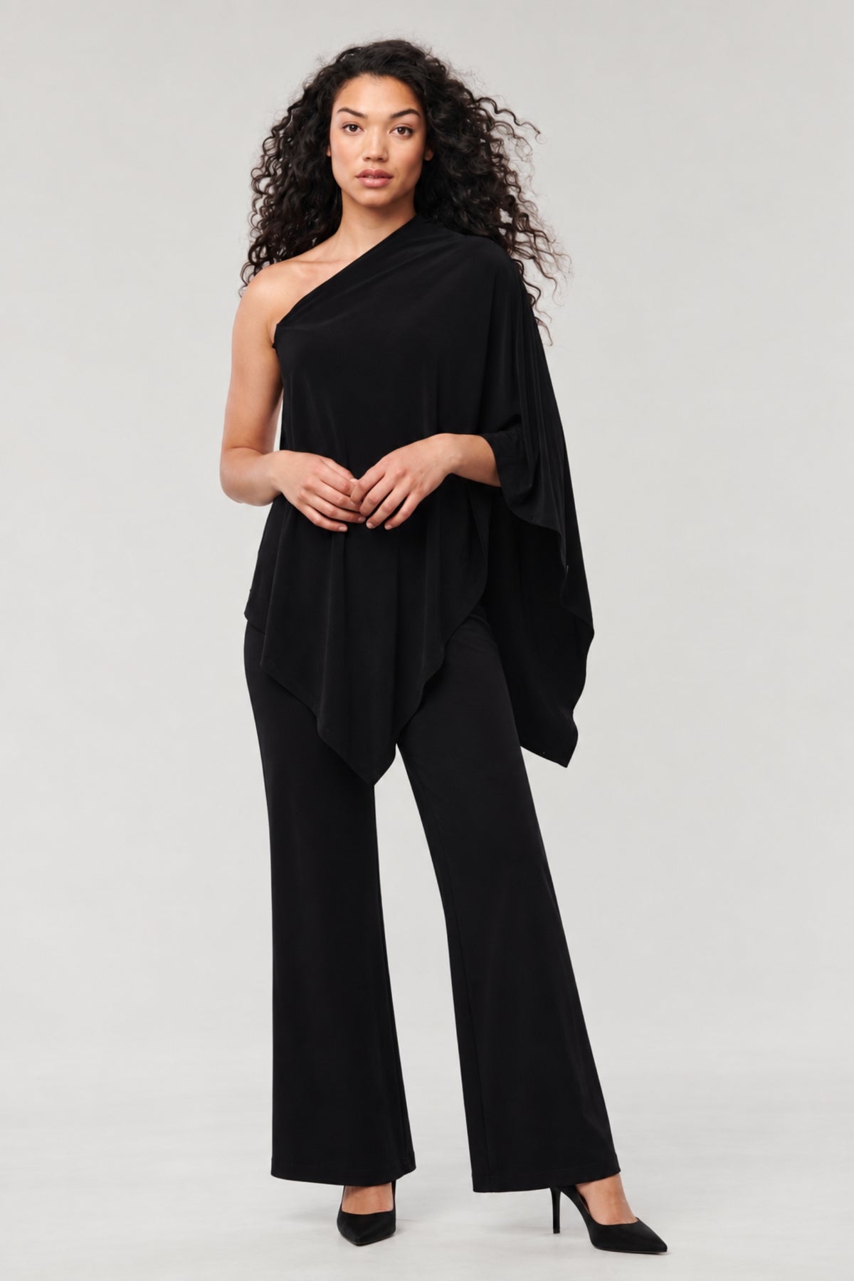 Nadi 8-In-1 Travel Wrap