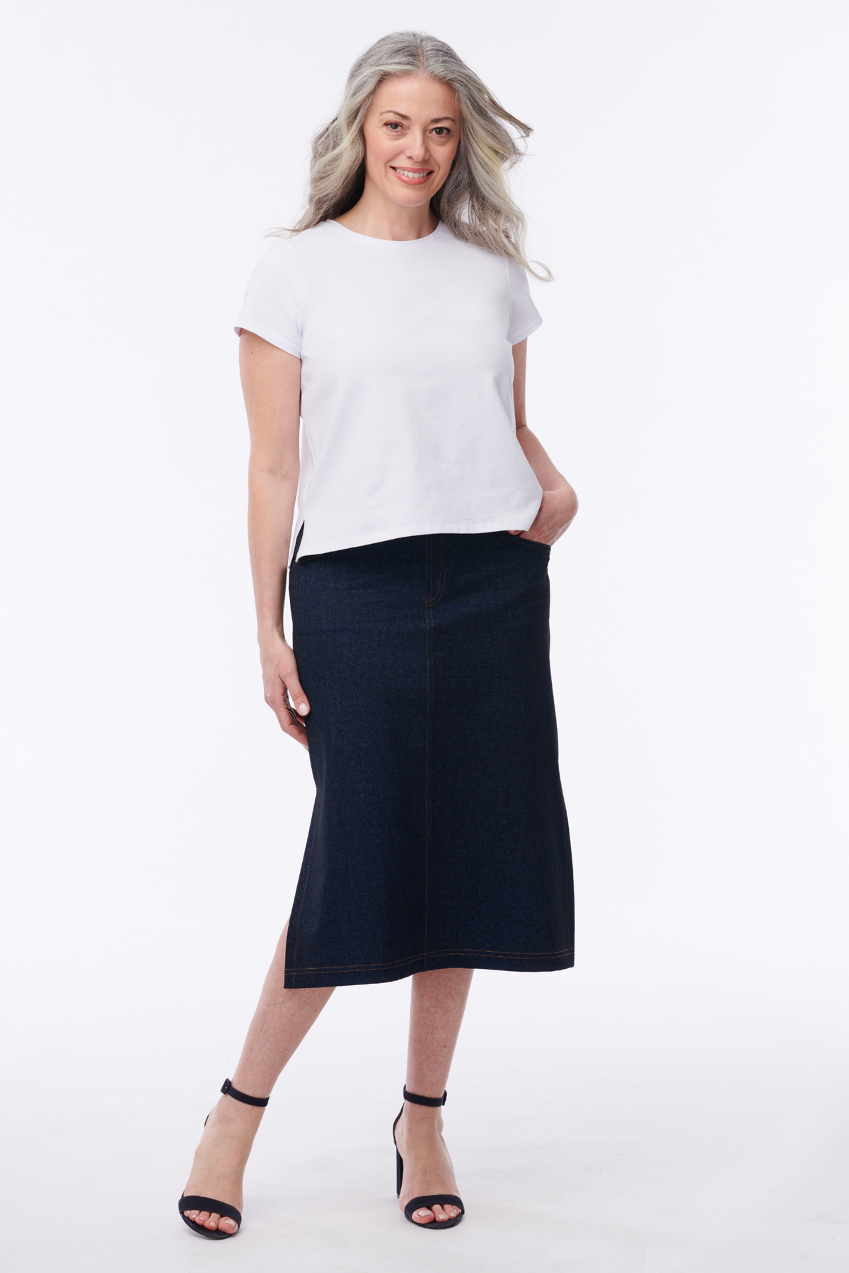 Helene Clarkson Design Hanna ponte jean skirt, knee-length denim skirt with a fitted silhouette and classic design.