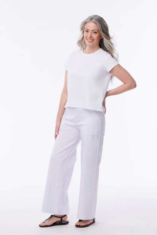 Helene Clarkson Design Andorra crop pants with side pockets, lightweight casual pants for comfortable everyday wear.
